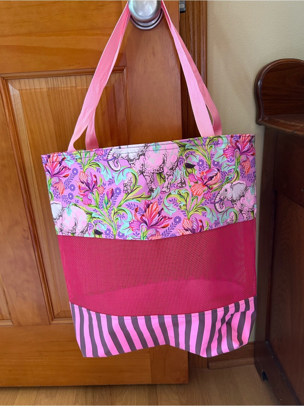 Pink elephant & Stripe Tote Bag with Mesh Pocket